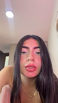 Mia_222 webcam