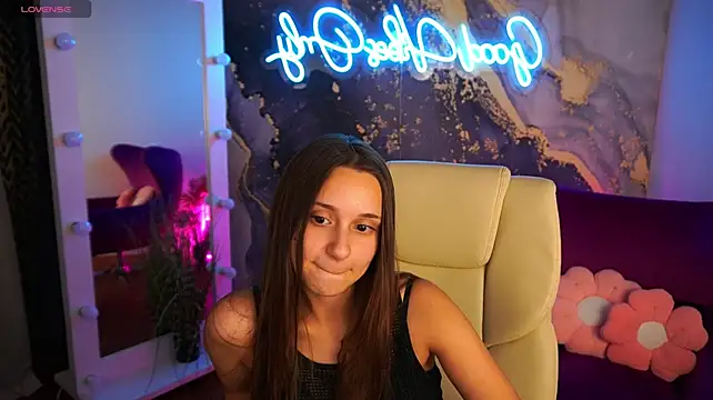 TinyNatalie webcam