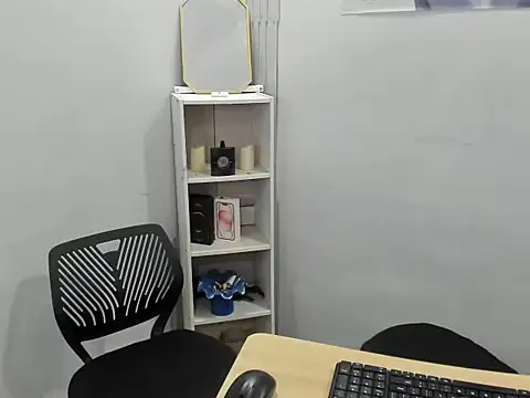 YunaBigCock webcam