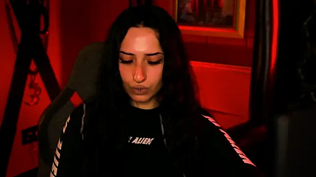 MonicaLowes webcam