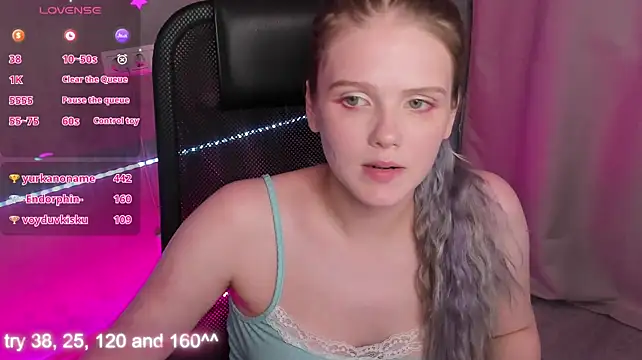 Alisa_Allison webcam
