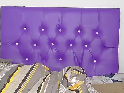 BustyOrgasmPie webcam