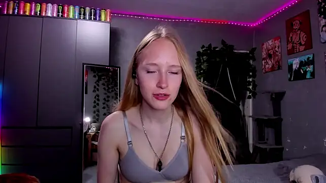 StellaKatie webcam