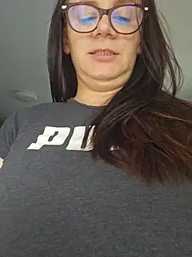 KristenVega webcam