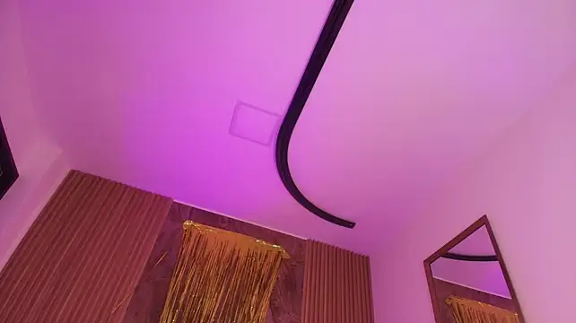 Val_daniiels webcam