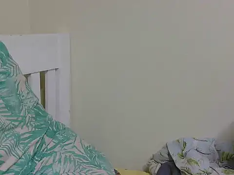 SassyTarrif webcam