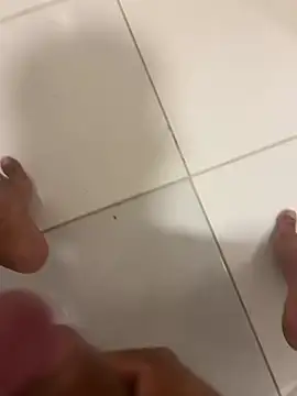 NaughtyAndr7 webcam