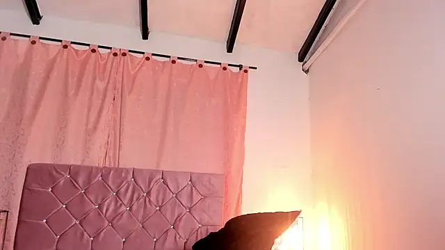 NaylaRosse webcam