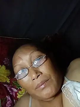 Juhi_09 webcam