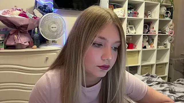 MayaStarlight webcam