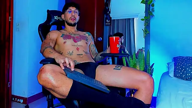 LiamUribe webcam