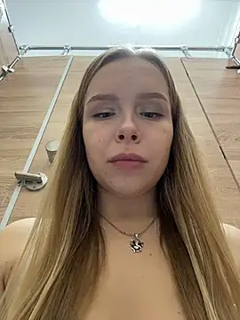 Liza_risky webcam