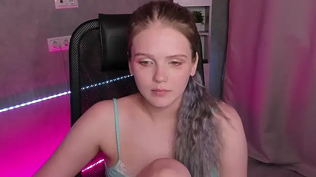 Alisa_Allison webcam