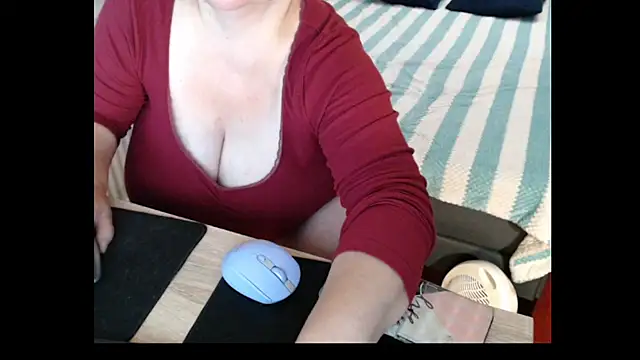 Sweetboobs webcam