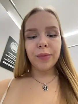 Liza_risky live cam preview