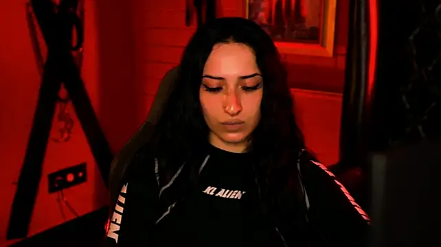 MonicaLowes webcam