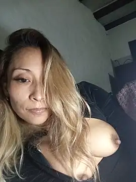 alexiajames_13 webcam