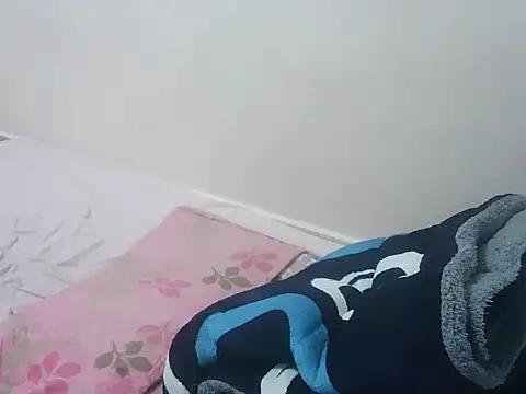 sweetmaya01 webcam