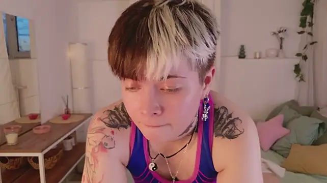 Kitty_Ollive webcam