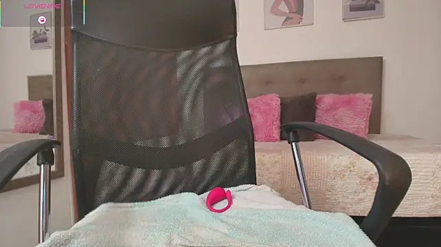Miley_Baker webcam