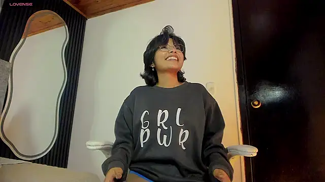 melaniie_moon live cam preview