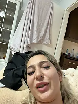 Kinky_rebecca