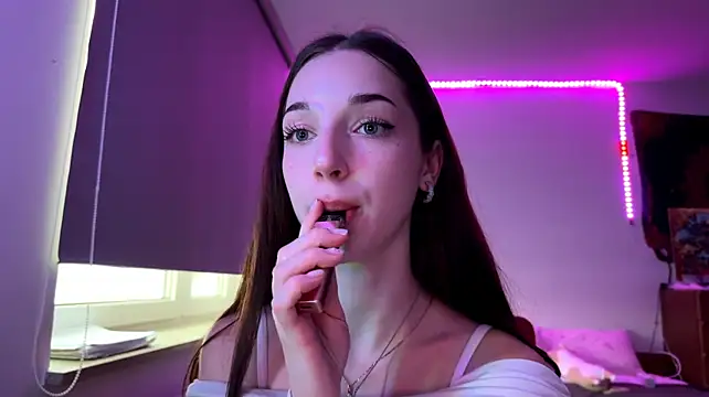 AntoninaErtle live cam on StripChat