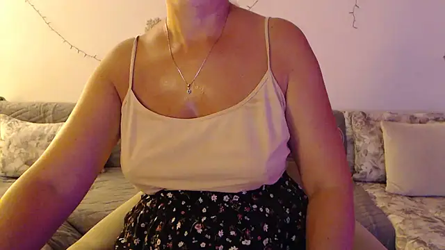 YourfantasyGiuly webcam