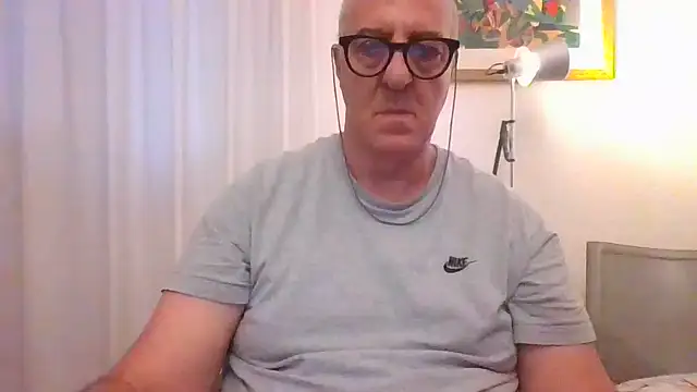 ANONIMO7735 webcam
