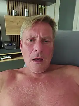 johnnym1 webcam