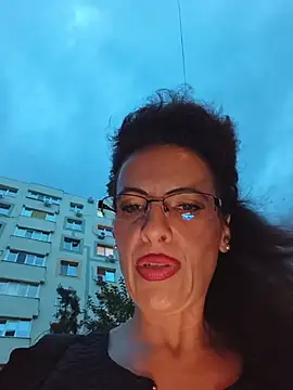 RebeccaNoble 🛏 live webcam