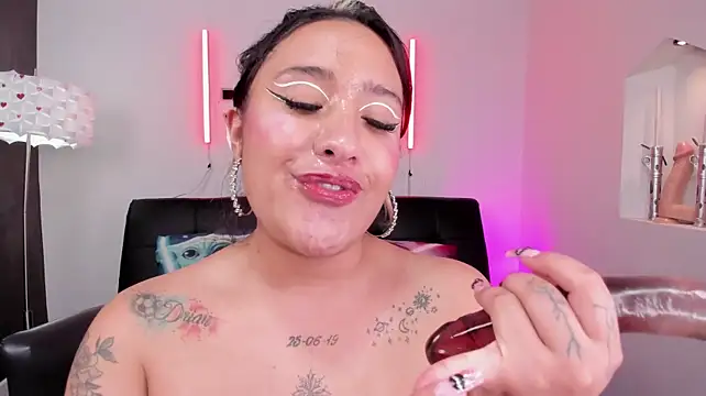 miss_danika webcam