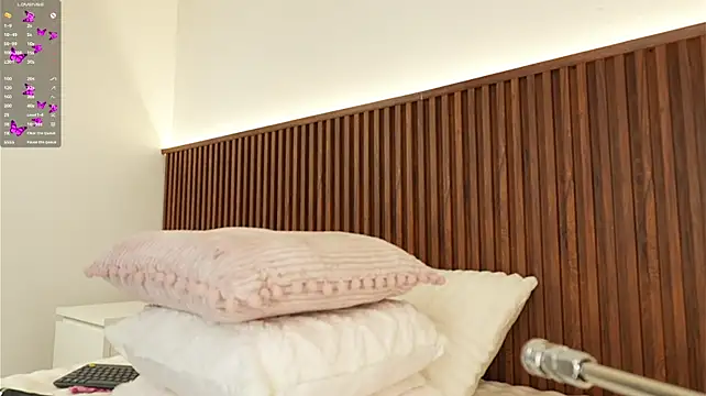 elodie_walker webcam