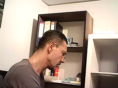 mastercharisma35 (Ask my age) - like for you