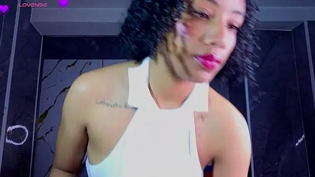 Violeth_b live cam on StripChat