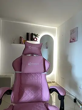 Jenn_Layton