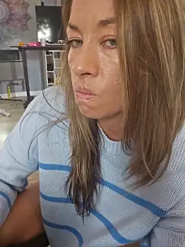 MiraKisss webcam