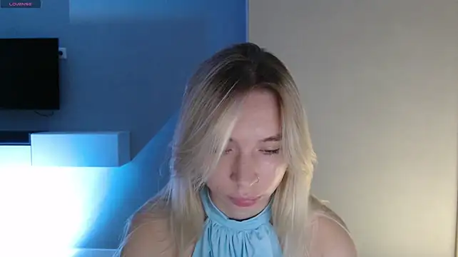 Emily_Hartt webcam