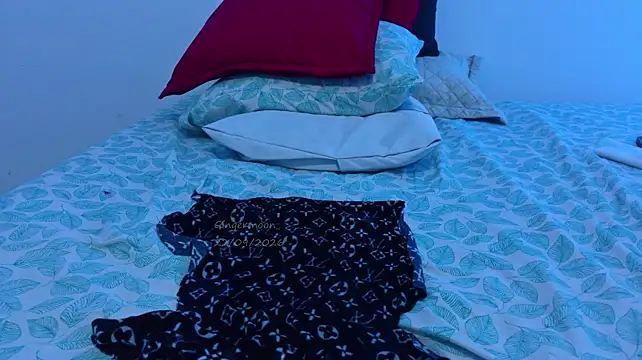 GingerMoon_ webcam