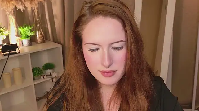 ChloeAster webcam