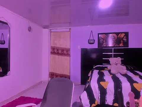 aria_rouss webcam