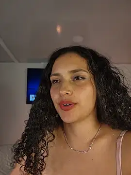 Lucy_Marin webcam