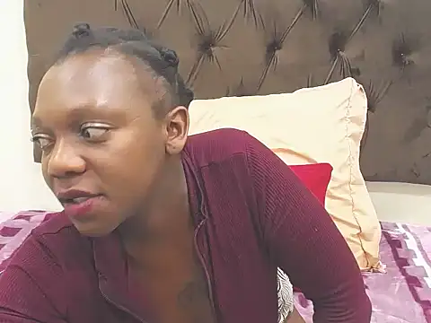 INNOCENTSLUT live cam on StripChat