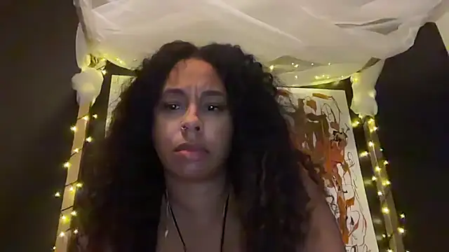 AriesBaddiee_ webcam