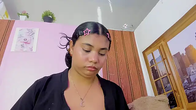 EllyBloom webcam