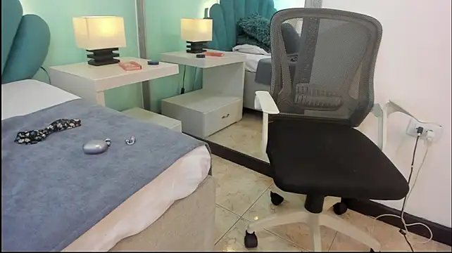 KiiraDreamm webcam