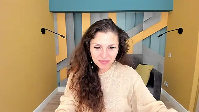 EllaLong webcam
