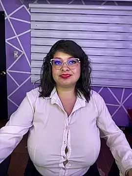 MiiaaJoness