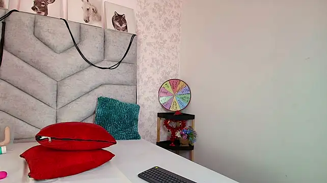 KimberlyFox_t live cam on StripChat
