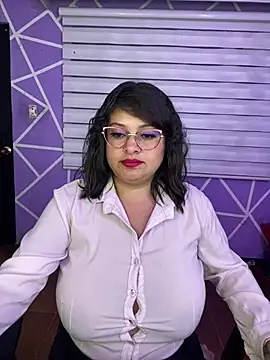 MiiaaJoness